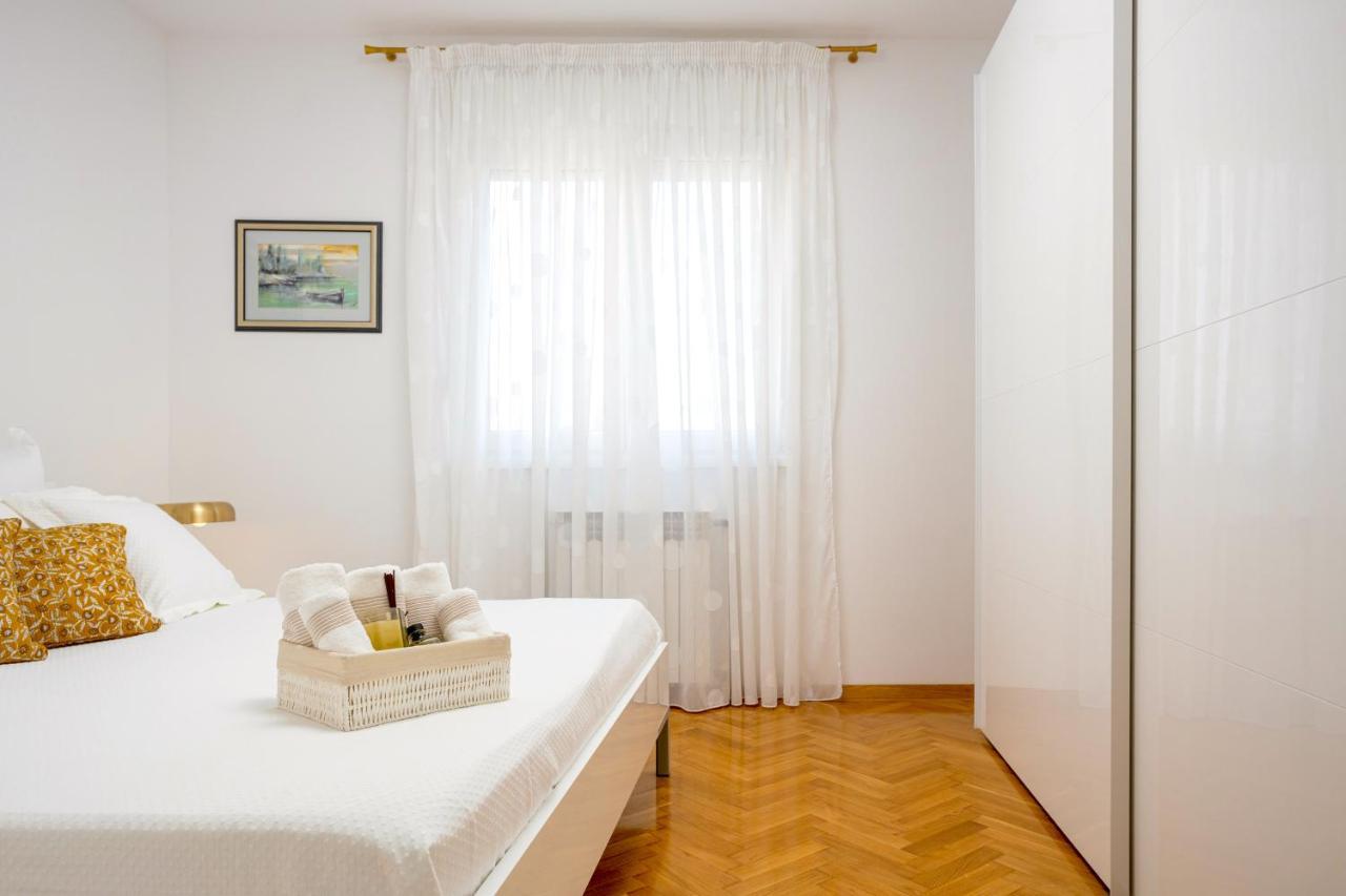 ספליט Lux Holiday Apartment Tony @ 10 Min Znjan Beach מראה חיצוני תמונה